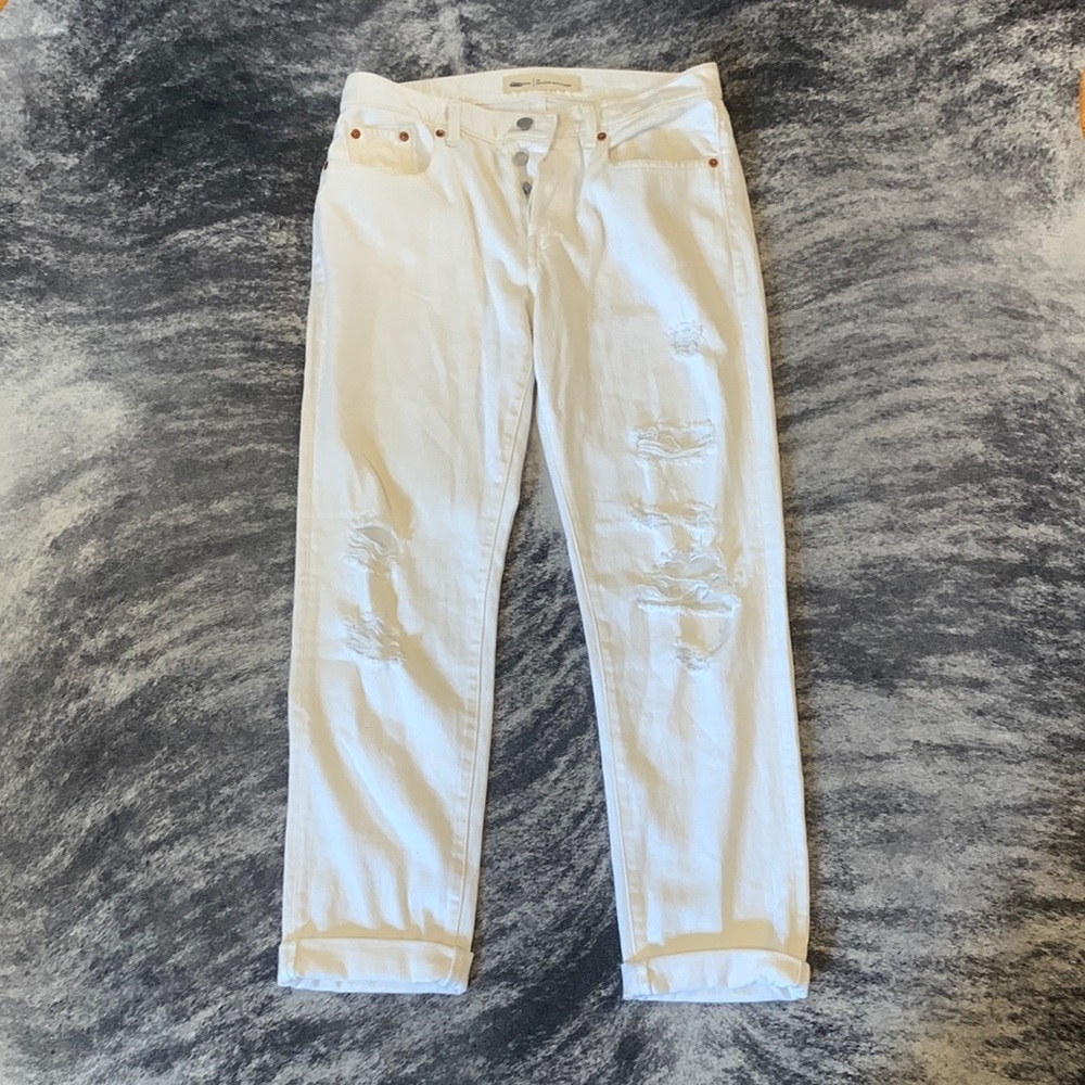 Gap white ripped jeans size 26 relaxed boyfriend jeans